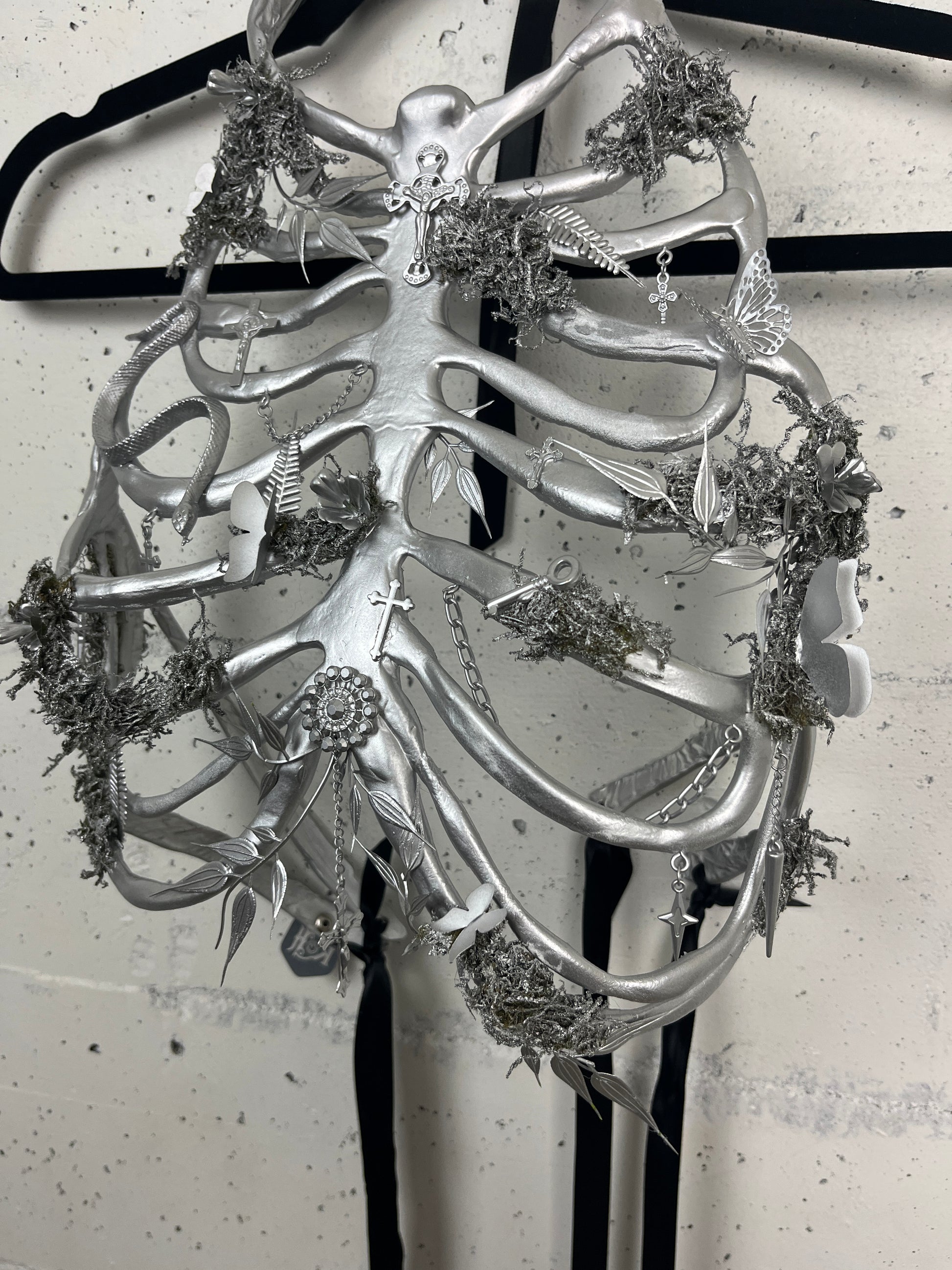 Skeleton Key Moulded Corset – King of Hearts